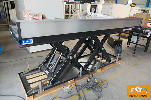 Fabricant de tapis roulants